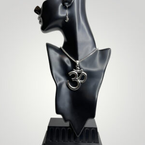 Zen's OM Signature Charm & Chain